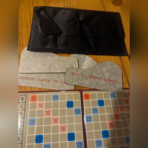 Scrabble Crossword Game Pocket Edition Vintage 1978 in original box. - Picture 2 of 7